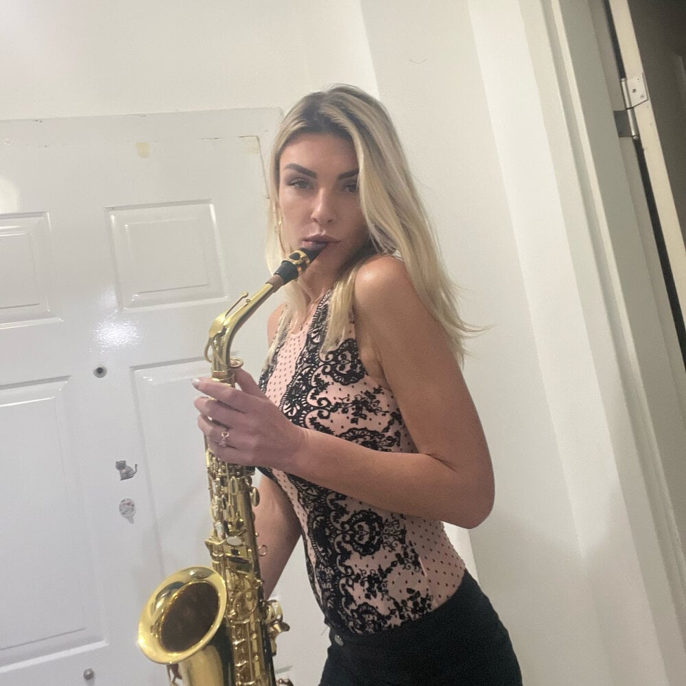 sexlivecamsites.com liliwii1 livesex profile in dont-think-about-me-so-much cams