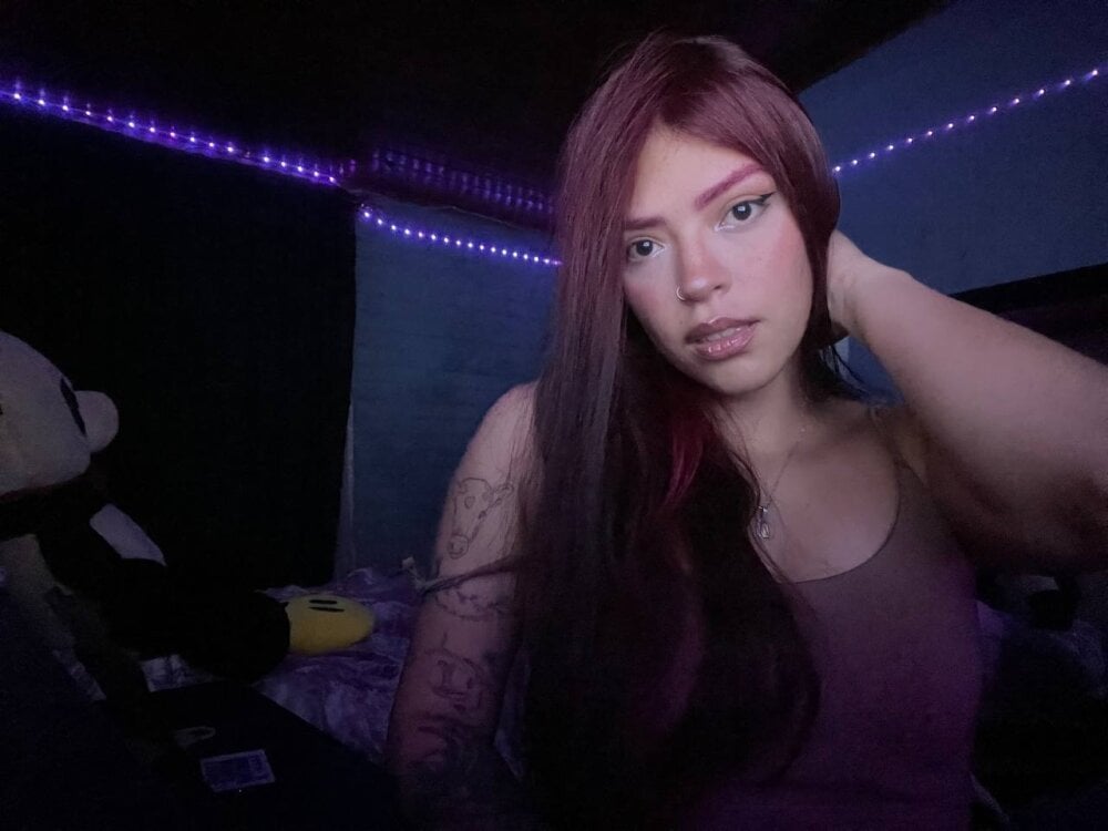 magic_cloeh from stripchat