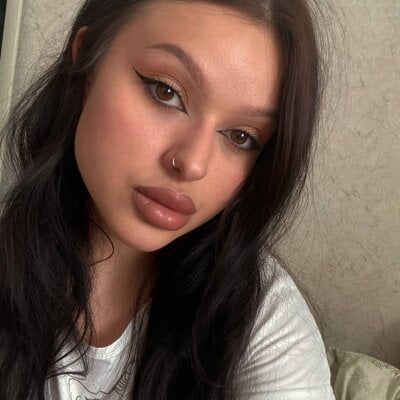Charming_peach Female Blowjobmistresses Live Webcam Naked