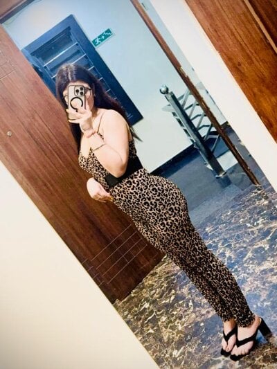 Kanchn89 Female Bigassindian Live Webcam Sex