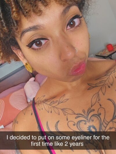 Cherribombzz on StripChat