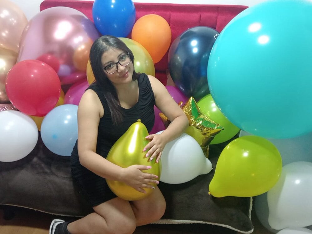 Eva_CamXX profile
