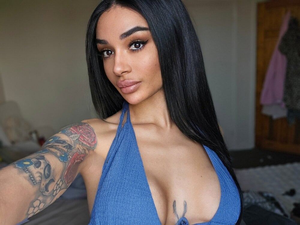 lucymiax
