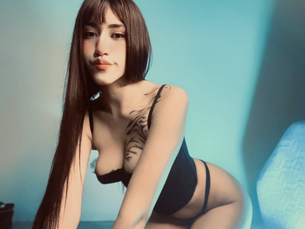 Ahri Rouxx