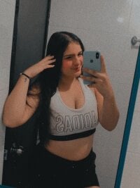 Penelope_Sweetcandy's Offline Chat Room