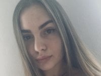 Agnes_Brown offline chatrum