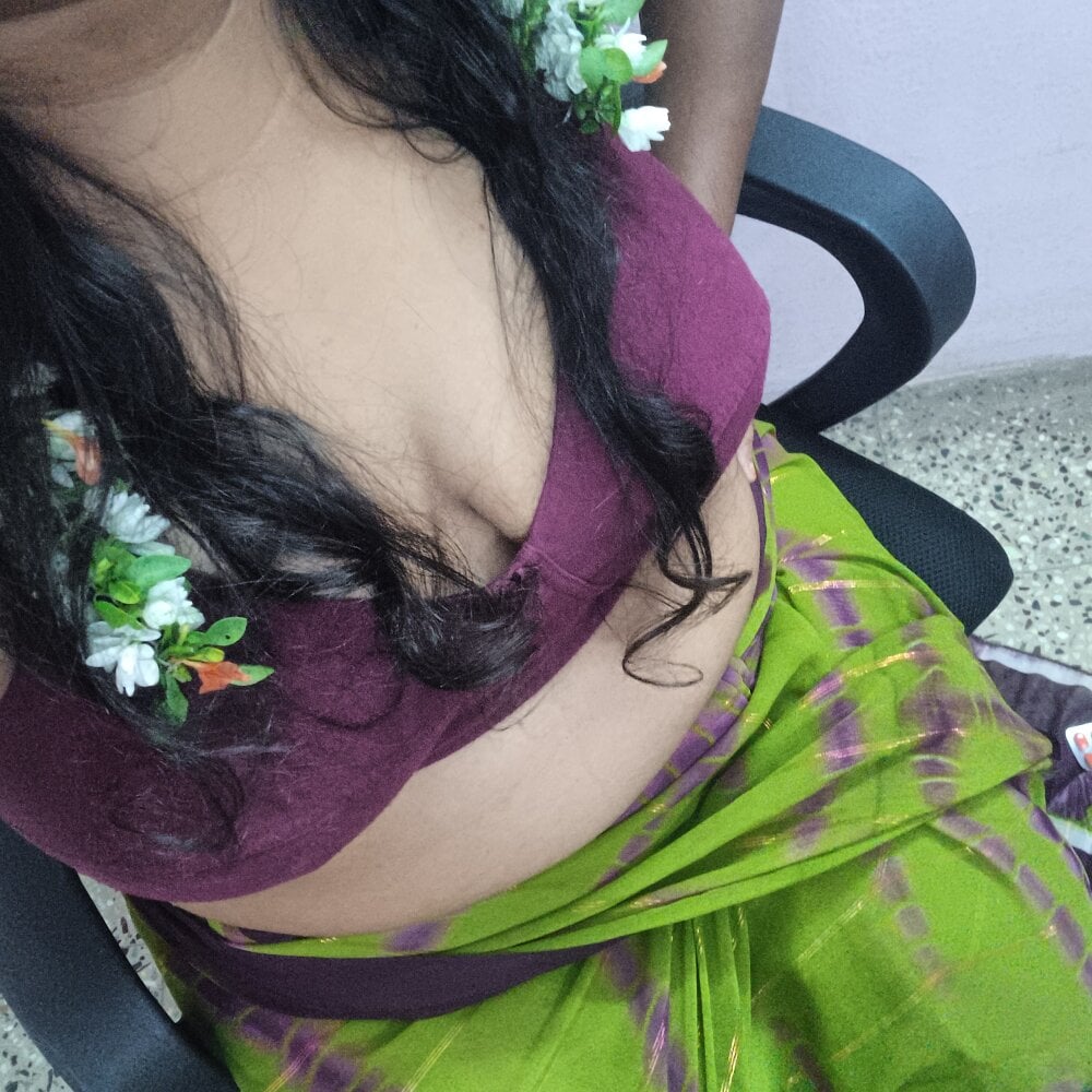 Cam girl lovely-latha