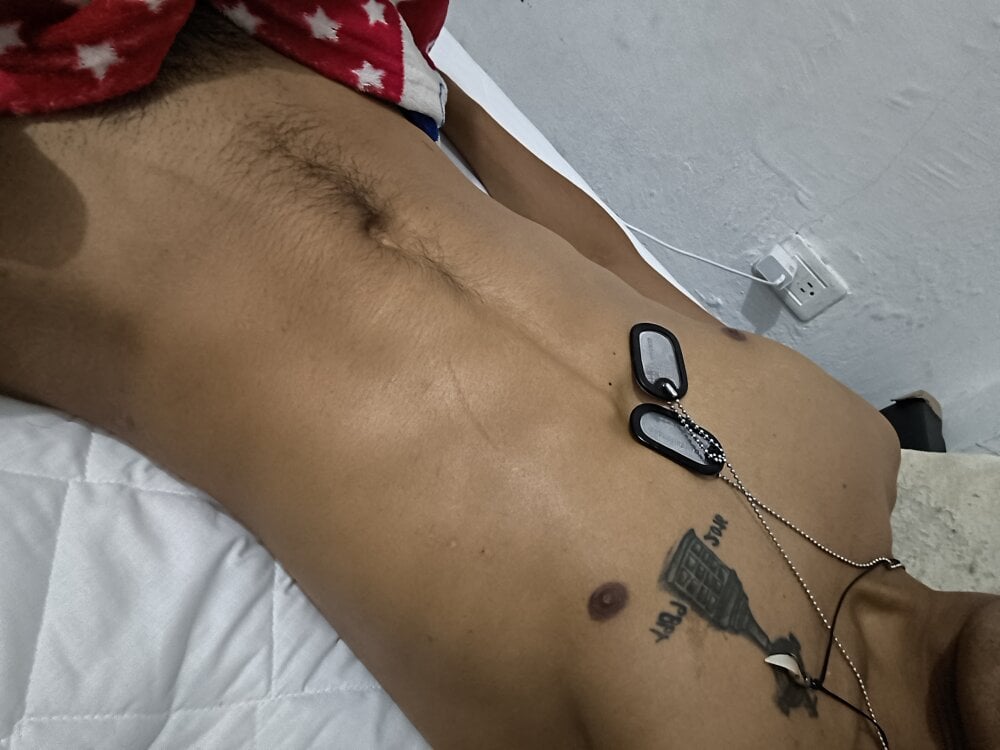 Ateo14's Offline XXX Chat