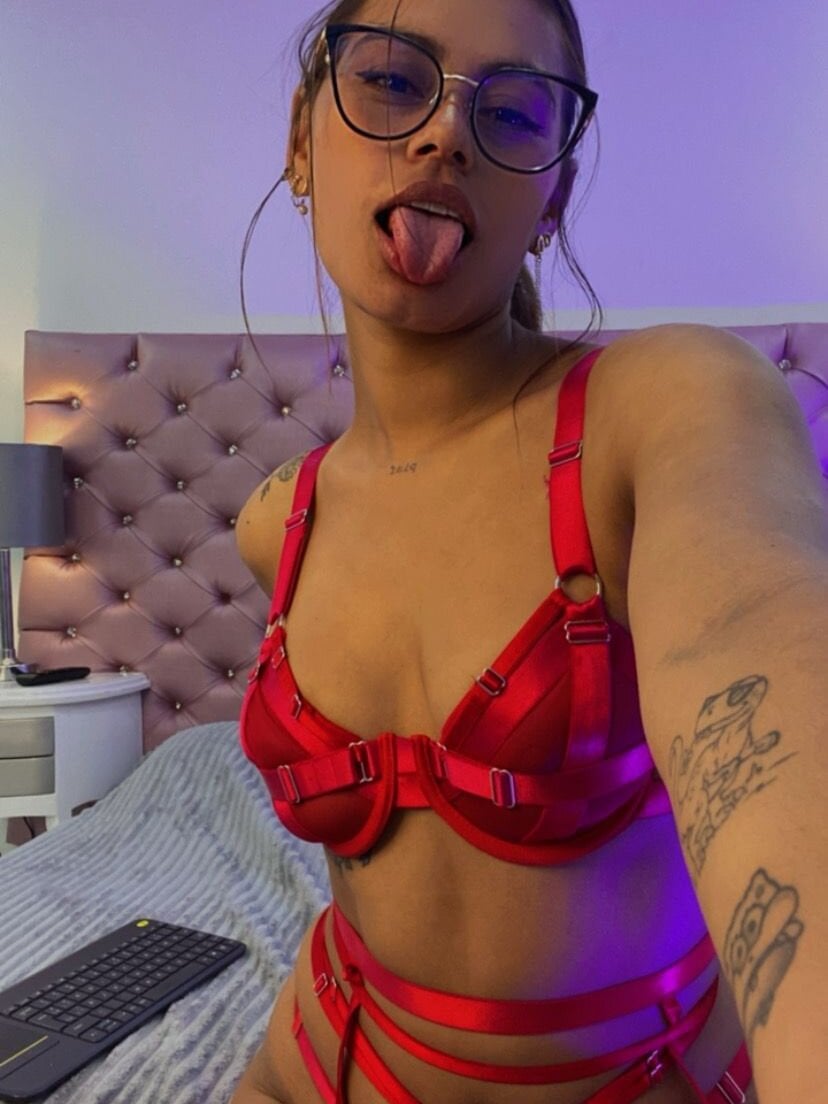 abbiegh_'s Offline XXX Chat