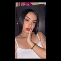 roxxan_white29's Offline XXX Chat