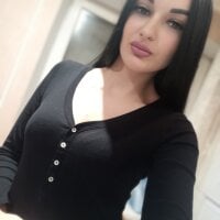 Monica_Amy's Offline Chat Room