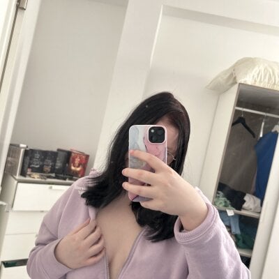 leo-submissive from stripchat
