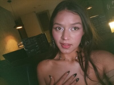 Danni_shy