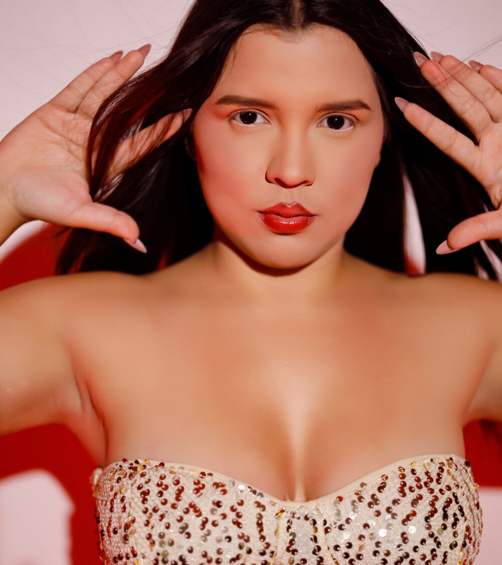 Live sex webcam photo for Elsalombardi_ #290440140