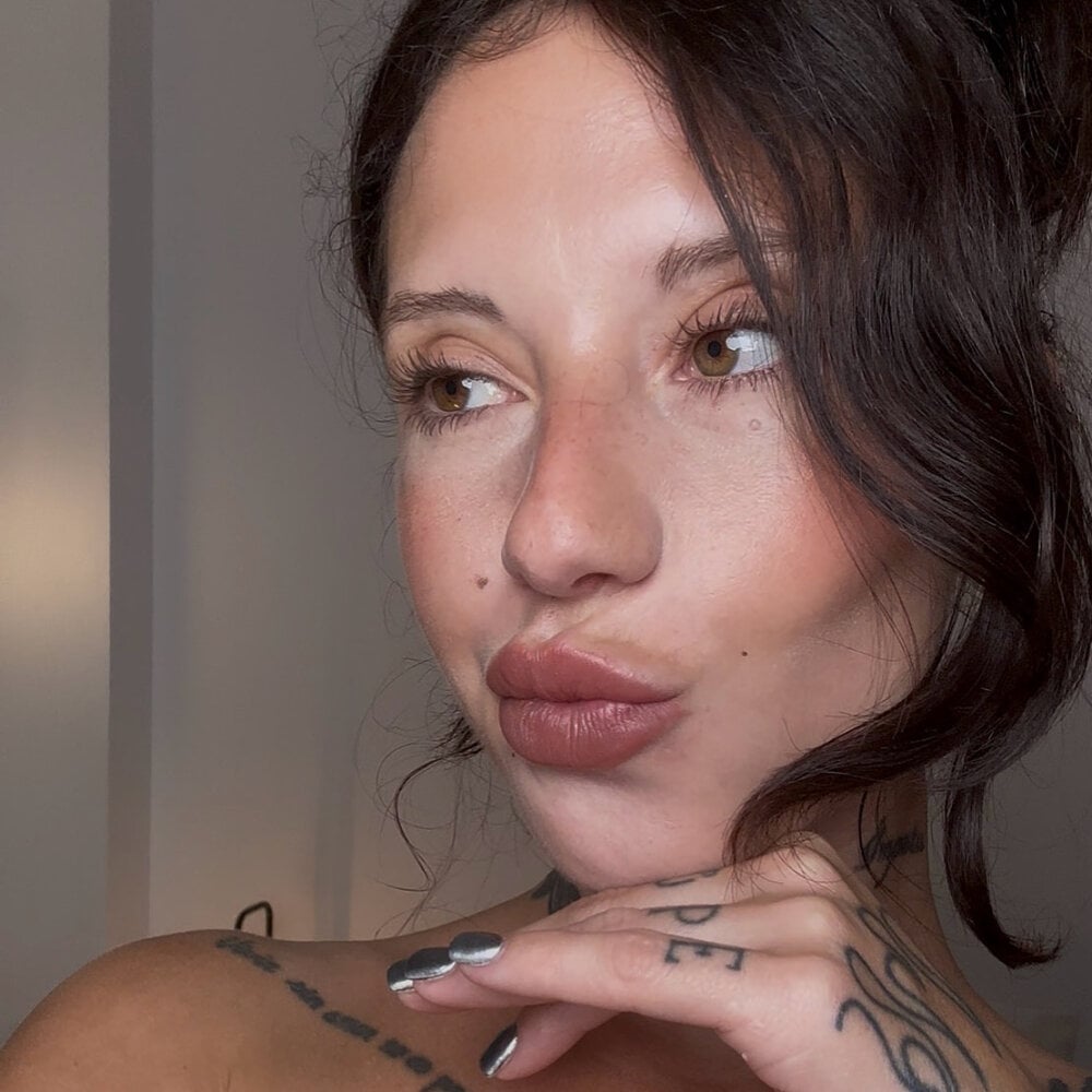 BellaGiaxx profile