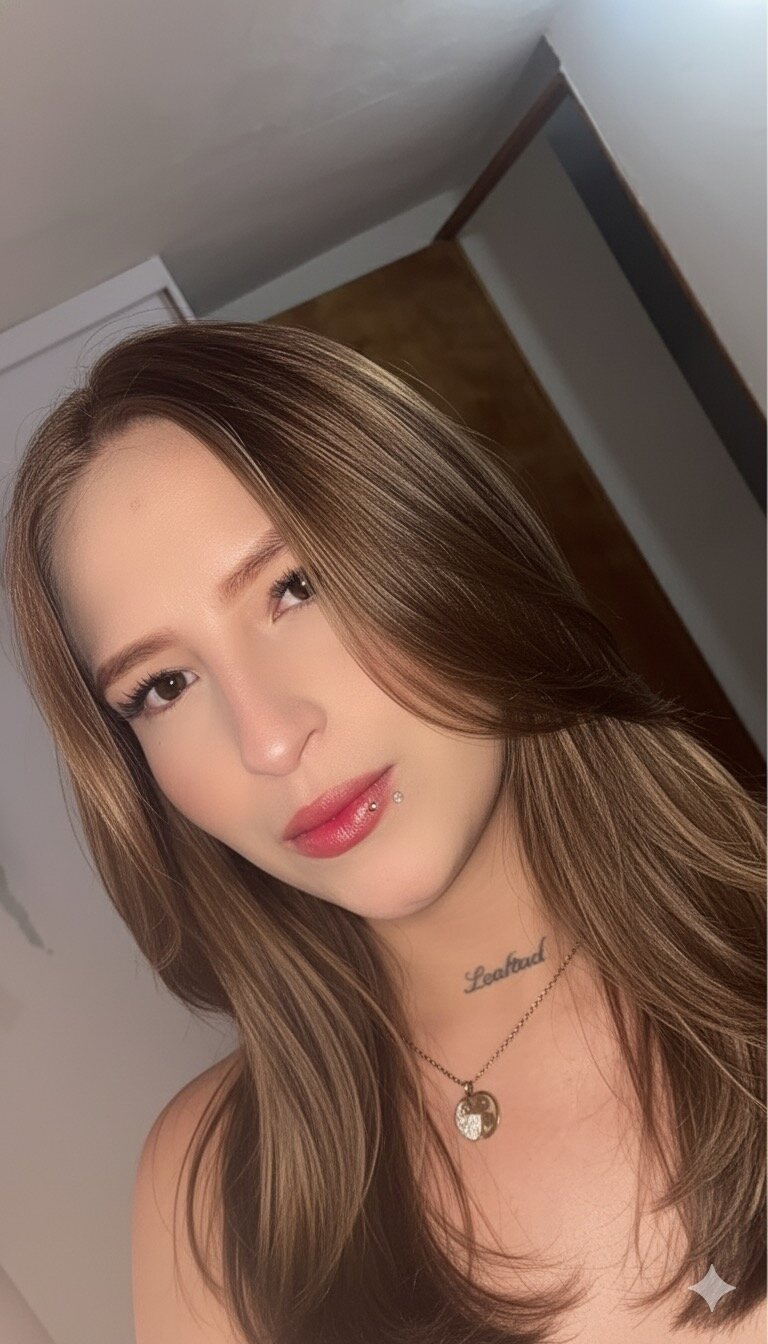 mona_57j