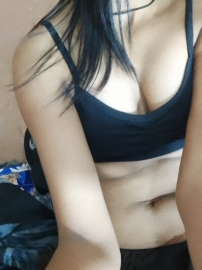 Royalgirl667 - big tits hairy