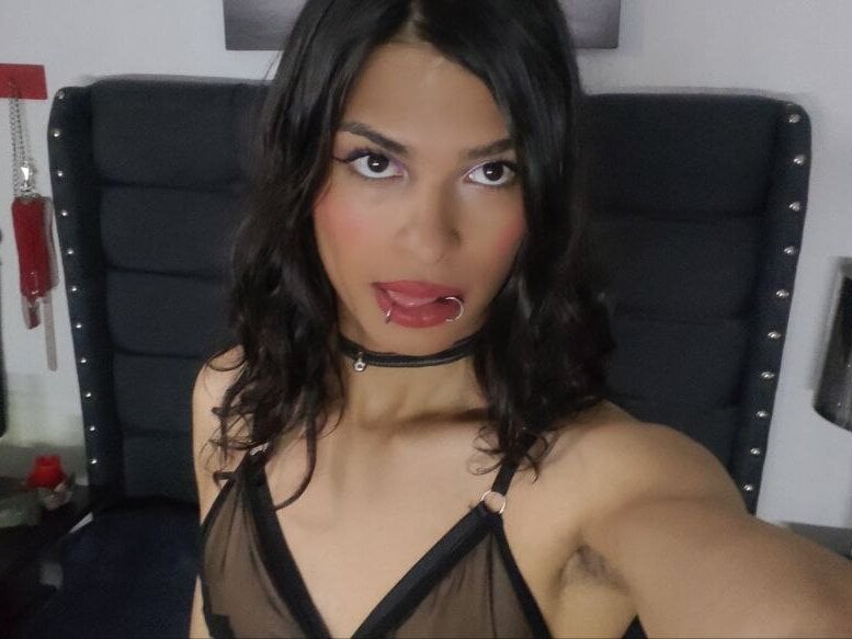 LunarisSmith's Offline XXX Chat