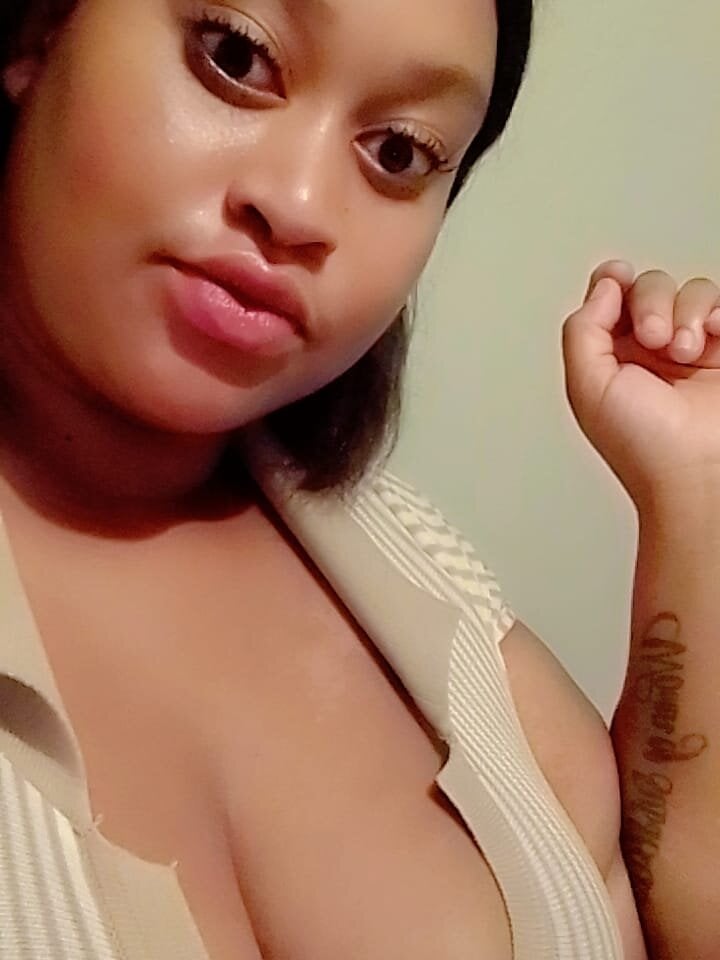 MOLLYBLOOMXXX