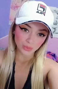 AllisonTaylor2_'s Offline Chat Room