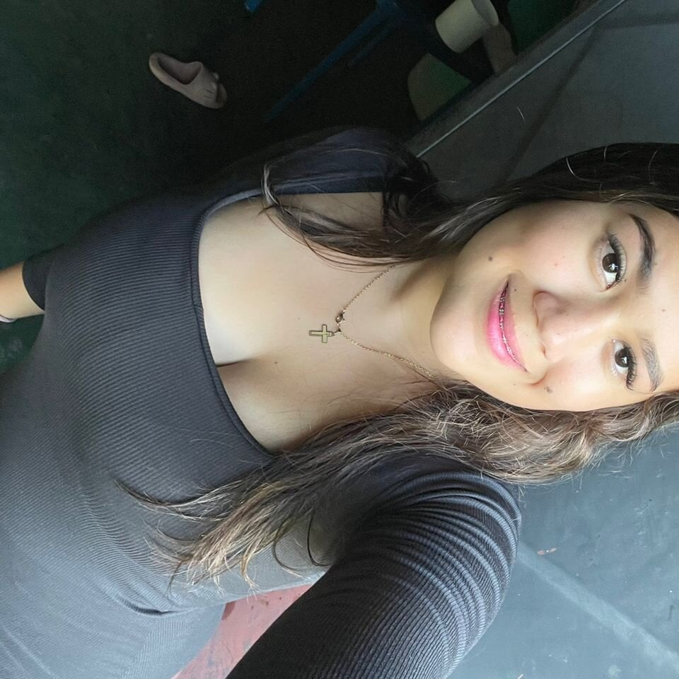 cheapadultsexcams.com lindaamodel livesex profile in english cams