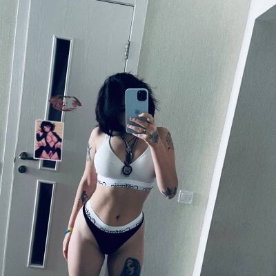 scarletinferno_ from stripchat