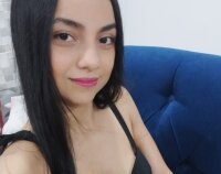 isabellabrowm8's Live Sex Cam Show