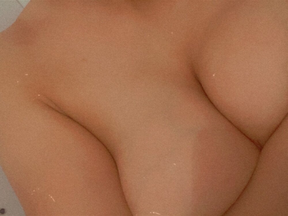selinsuyy from stripchat