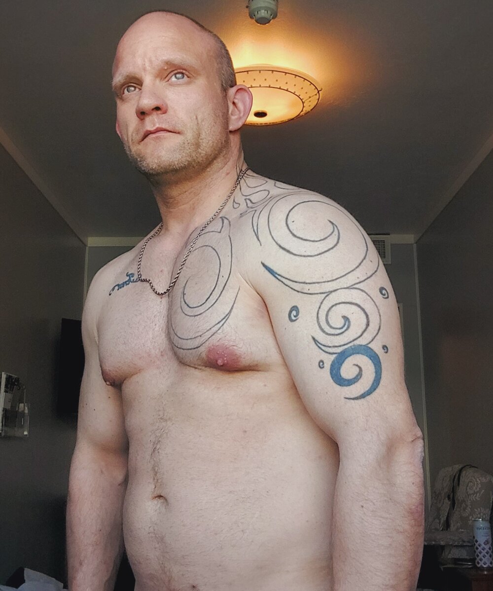 mrBravo84 Obrolan XXX Offline