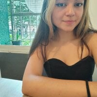 amatista18_'s Offline Chat Room