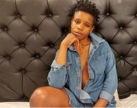 LeonaBlue's Offline Chat Room