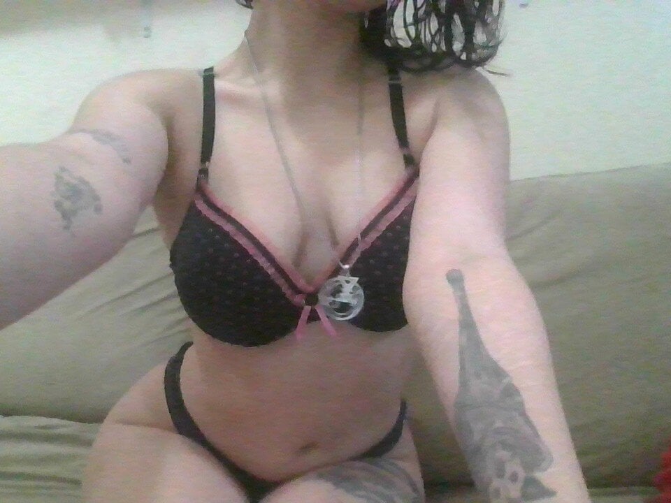 newporncams.com demonnus livesex profile in white-hair cams