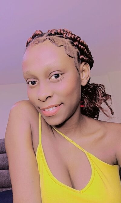 Minaji_Vee