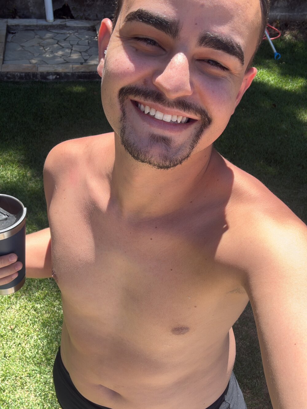 dcastro27's Offline XXX Chat