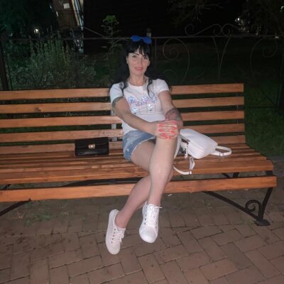 Karmen_Milfy 👮 live online chat