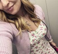 Peach-for-Bitch's Offline Chat Room