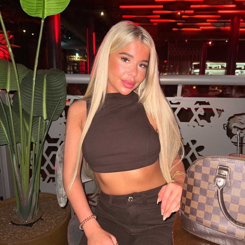 CammyKi55's Offline XXX Chat