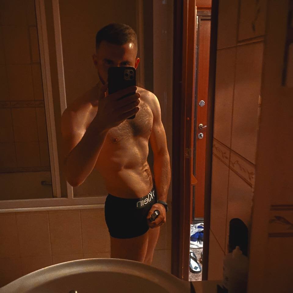 Watch EnriqueBarberry live on cam at StripChat