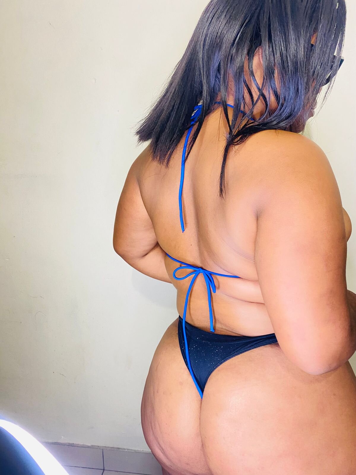 BustyAss40X
