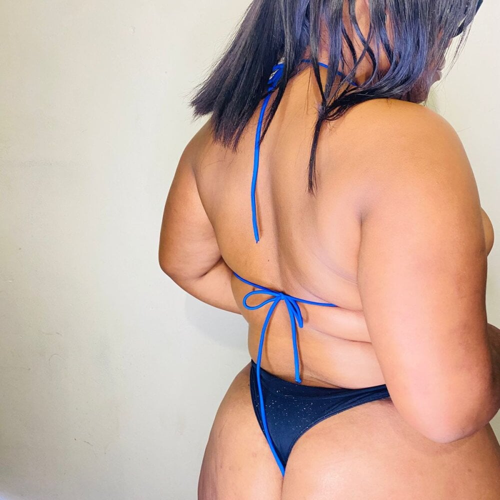 BustyAss40X profile