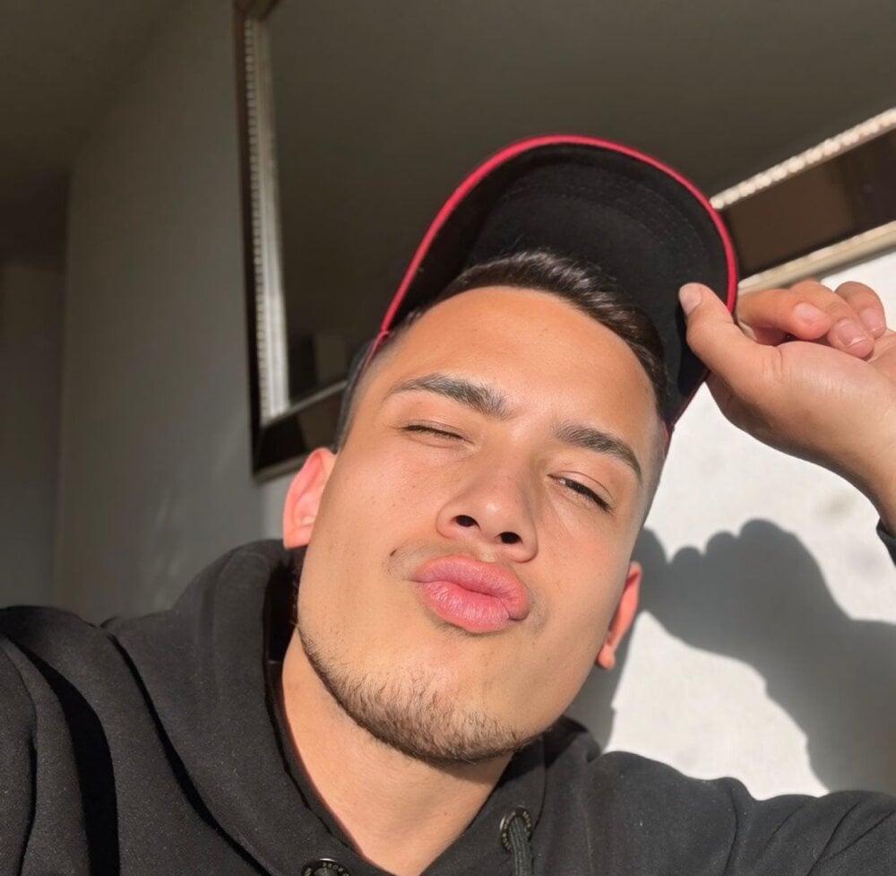 daniel_martinz from stripchat