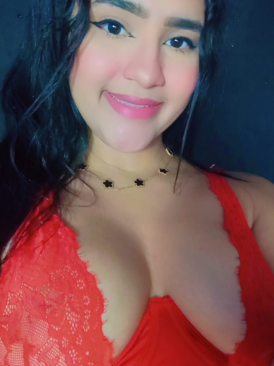 Live sex webcam photo for trixiee_winx #290102580