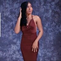 BrownBarbie99's Offline Chat Room