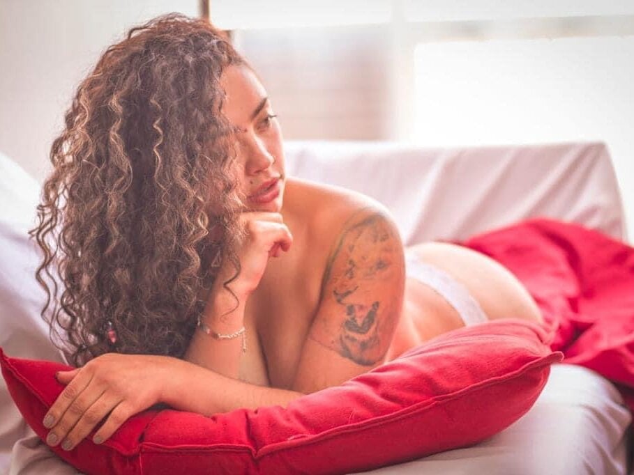 iluvcams.com 11_paris_11 livesex profile in in-the-witches-forest cams