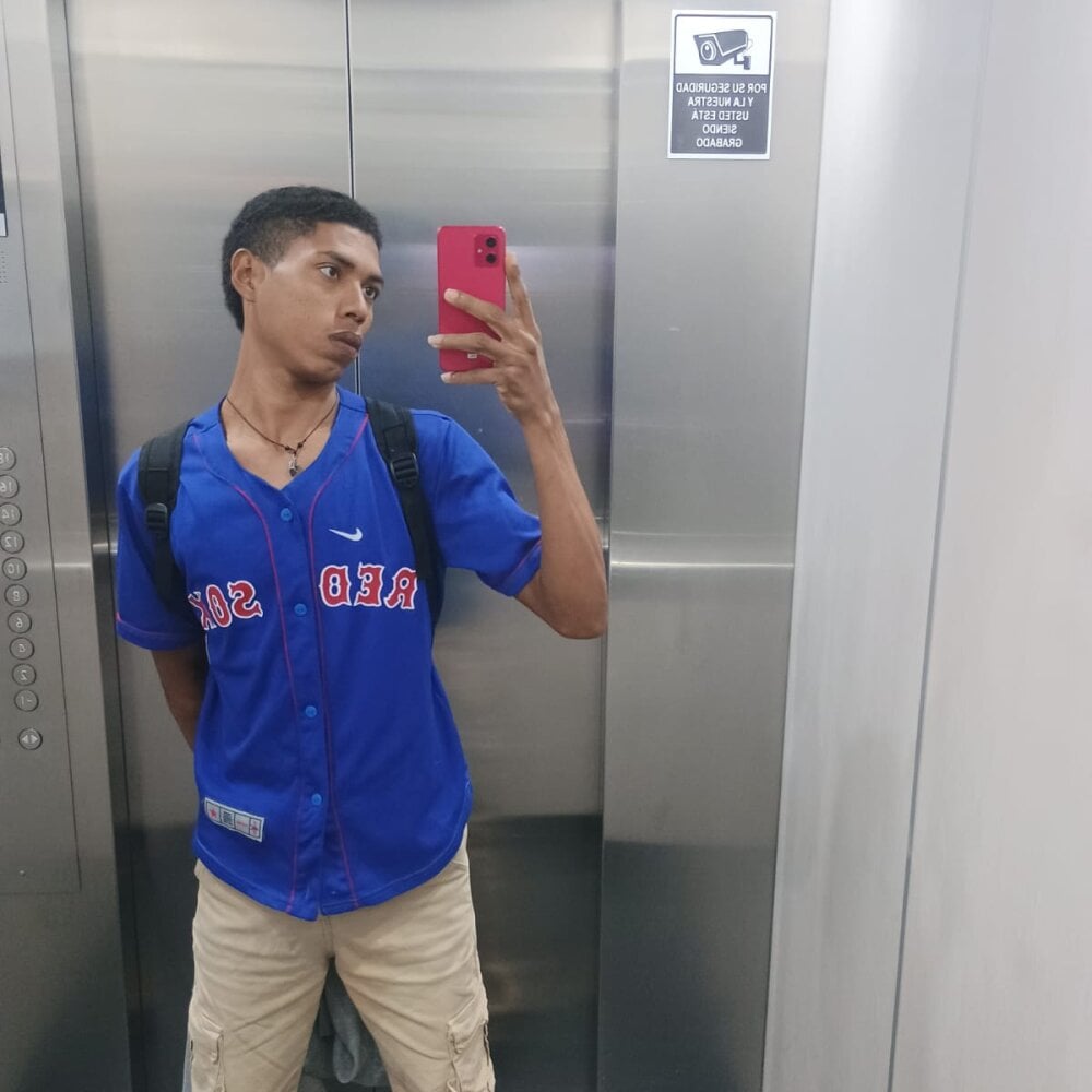 gerard_scott from stripchat