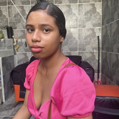Mishel_teem 🍴 naked cam