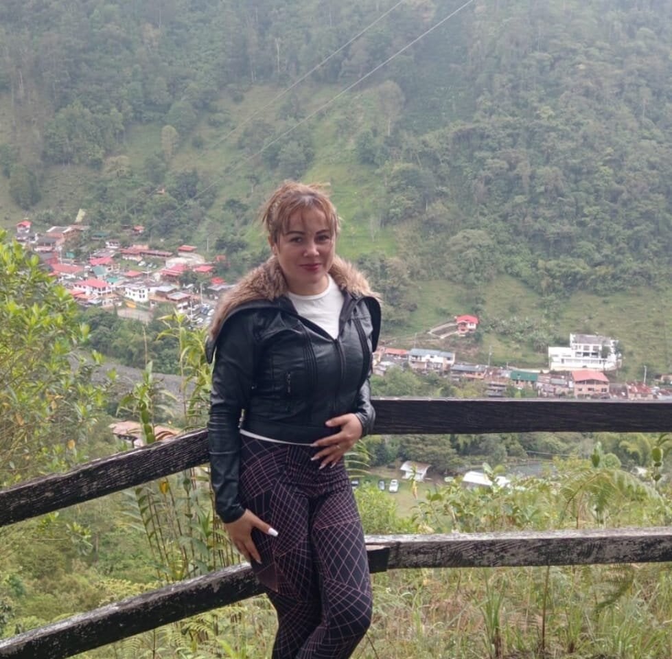 Emmily_Milf1 profile