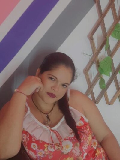 milagros_st 🖌 online chat