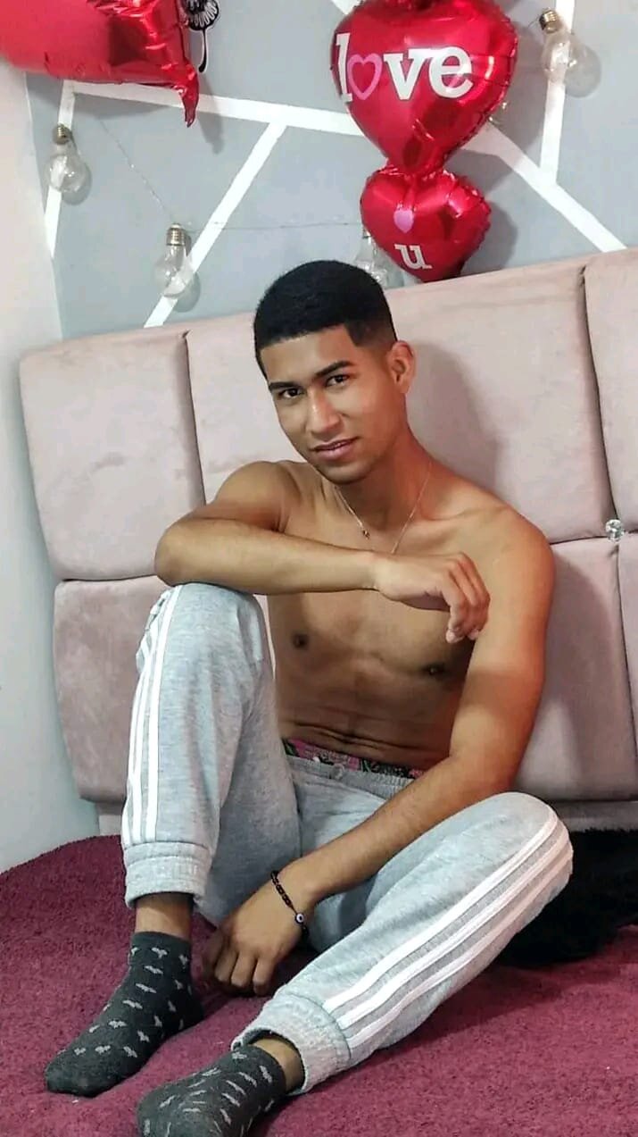 Alinzon_9012