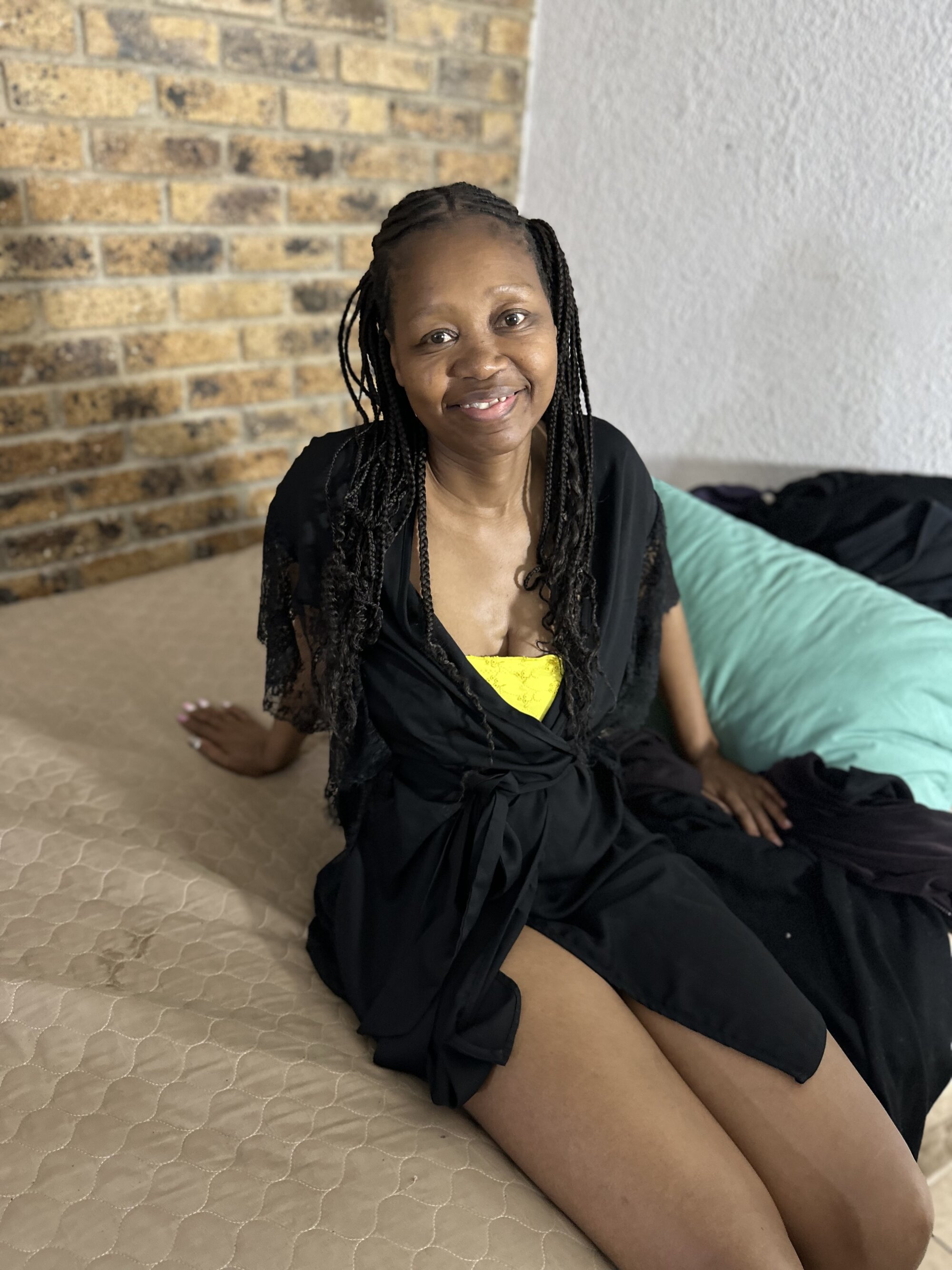 Sexyslimbabe81